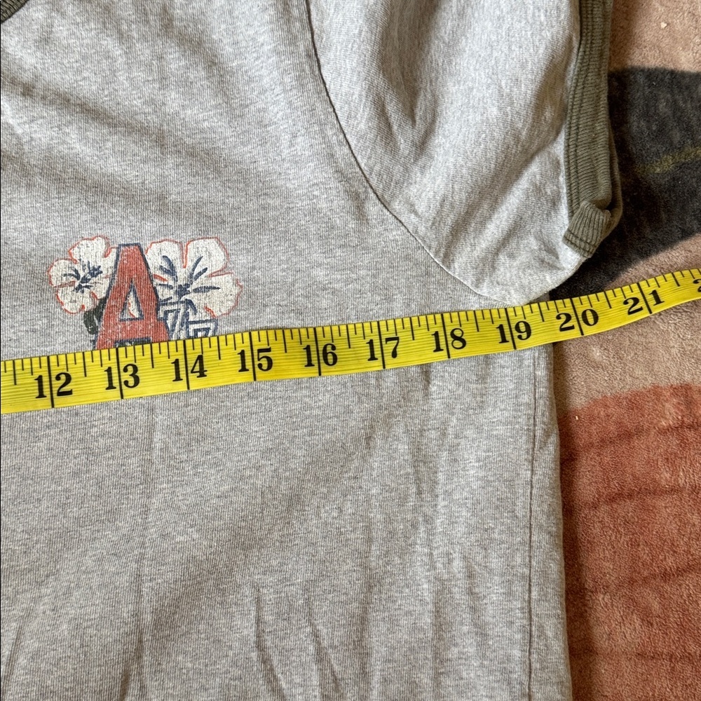 American Eagle Retro Stretch Baby Tee Hawaiian Floral Letter Spellout Size Large - Picture 7 of 8